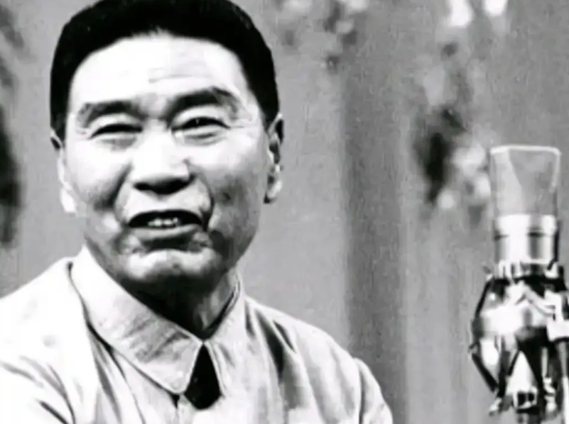 郭荣启为什么没有正式承认杨少华是自己的徒弟？

只能说杨少华相声造诣比较差，在宝