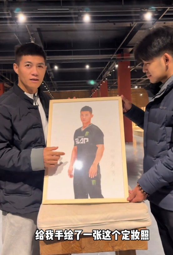 我有一种预感，
如果赵鸿刚继续完成后续5场比赛，
他的粉丝数应该能破1000万！