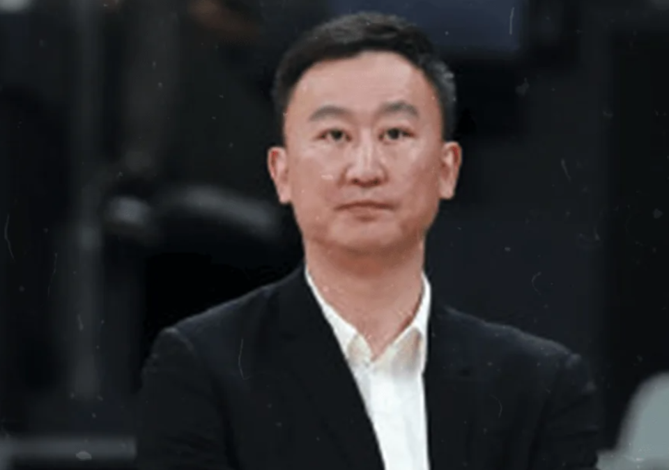 CBA季后赛12进8，青岛男篮81-104惨败浙江，遭遇四重打击！
1??临场指