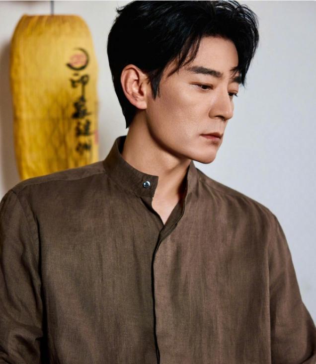 杨幂的《我爱的那些人》
里面三个前夫饰演者，李光洁 陈明昊 陈昊森，李光洁还挺忙