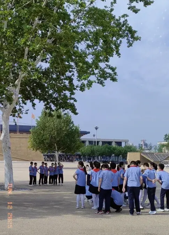 38摄氏度，西北最热的城市，早晨的温度已经接近30摄氏度了！

现在距离2025