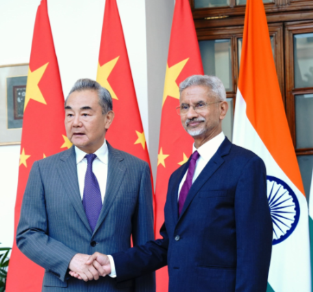 中国与印度达成重要共识！
当地时间8月18日，中国外交部长王毅在新德里与印度外长