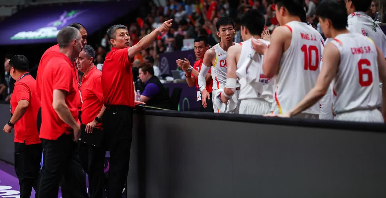 郭士强指导，我向你道歉！很多年没见过这么团结、这么有狠劲的队伍了。说实话，郭指导
