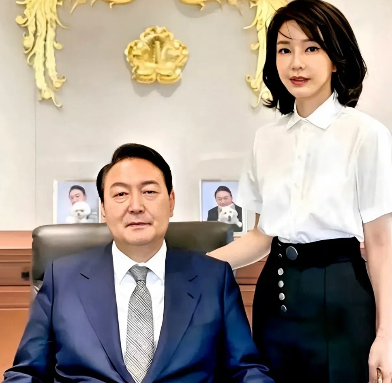 韩国政客还没看明白吗？从历史上看，凡是在任反华的总统，哪有一个有好下场的。

第
