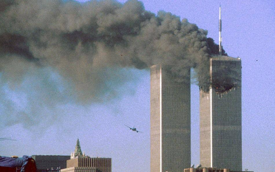 911事件背后的深度隐秘：据说当天美国情报局曾收到多次双子塔可能被袭击的严重预警，但都选择了视而不见