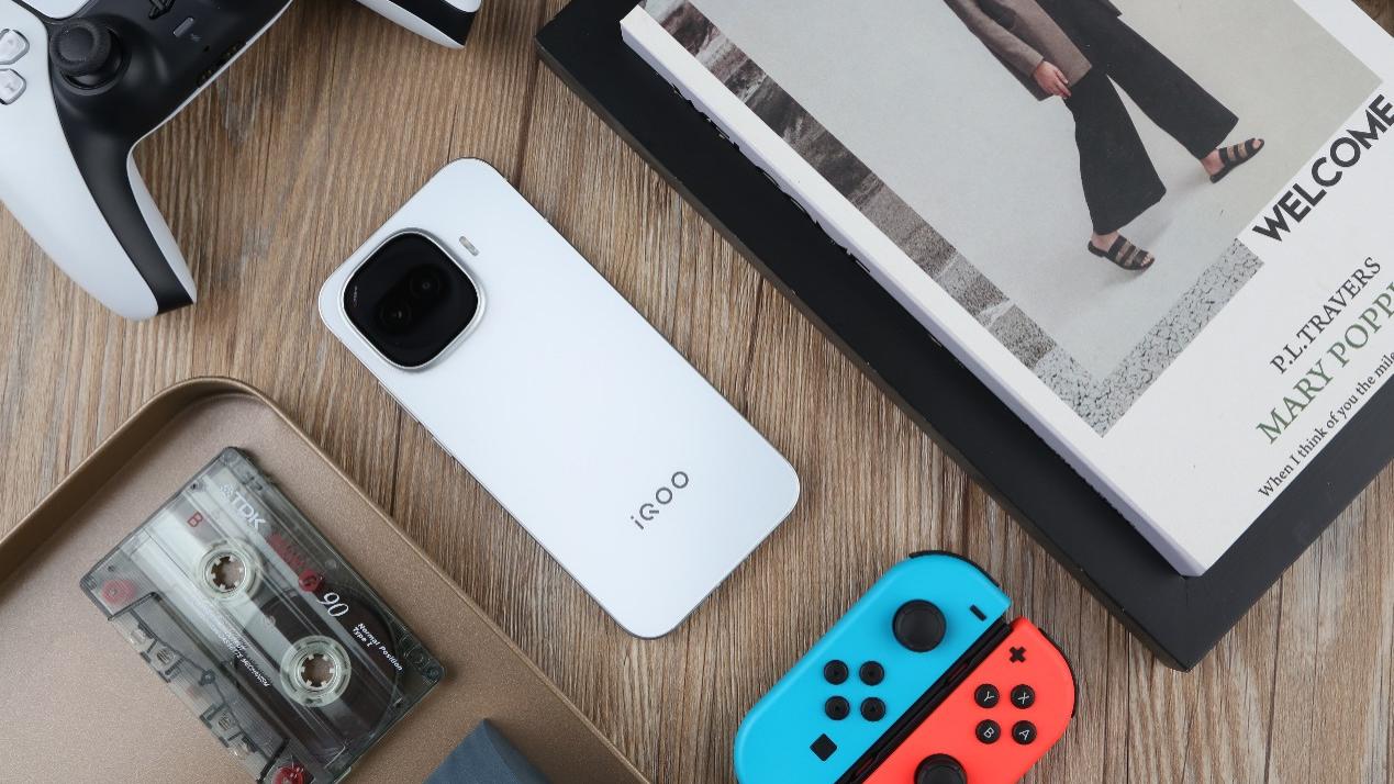 是游戏机也是主力机 实测iQOO Z11 Turbo