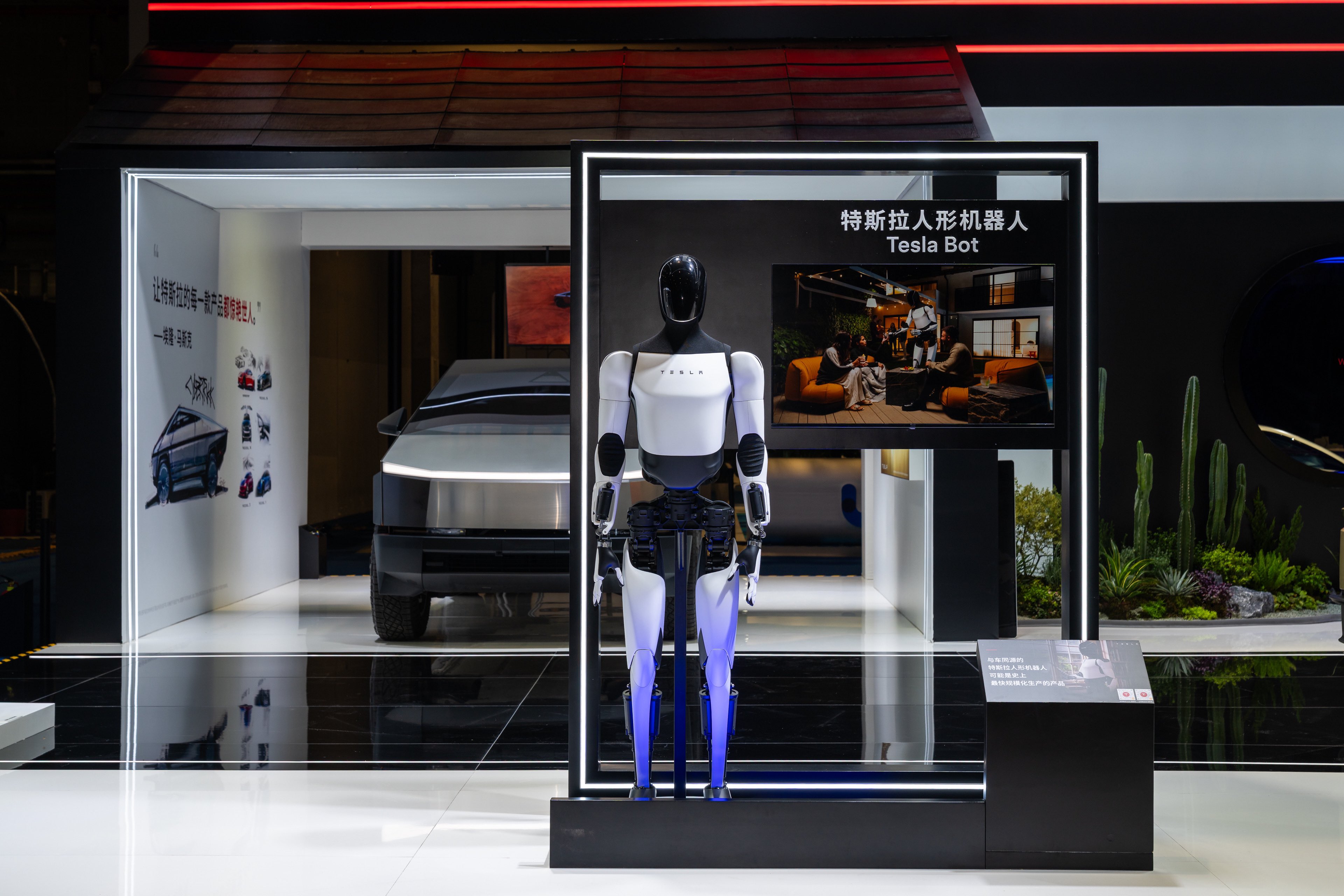 进博会，人气爆棚的特斯拉展台