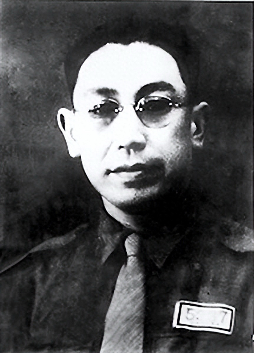 1997年，郭汝瑰因车祸去世，几天后，在追悼会上，有人从台湾寄来信件，儿子郭相操