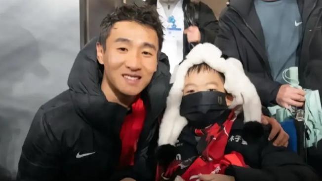 韦世豪完成进球约定，患病小球迷：希望你多多进球冲击美加墨