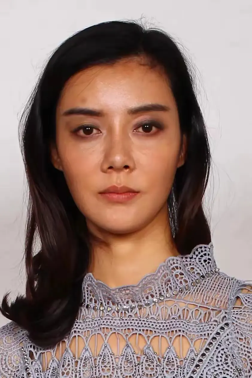 车晓怼脸拍，素颜像农村大妈！