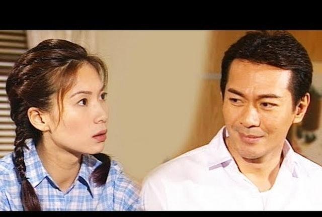 现年56岁的张可颐曾被誉为「千禧年代无线五大当家花旦之一」，在TVB拍过不少代表