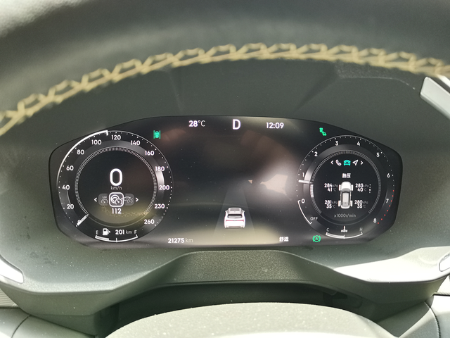 今天跑高速被胎压吓到了
尽量控制在100码跑完了，傍晚去调成2.3冷胎，2.8太