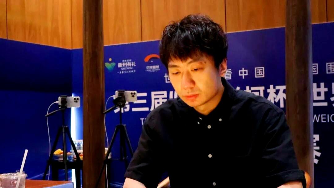 韩棋迷大梦一场！党毅飞，拿捏完胜韩第一人申真谞，赢了，立功！