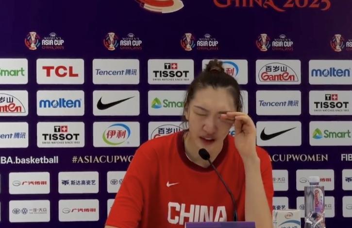 韩旭赛后哭了，我也哭了，很难平静下来。曾经郑薇指导带队时候我是激动的哭了，可现在