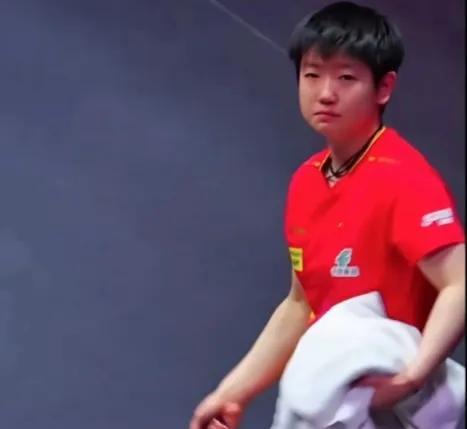 8月份乒乓世界杂志，揭秘孙颖莎多哈世乒赛夺冠后为什么流泪！
多哈世乒赛夺冠是孙颖