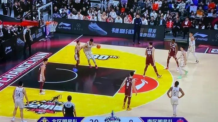 全明星比赛南区输球，是因为南区都在以互动和娱乐为主。而北区的邹雨宸，其实在比赛刚