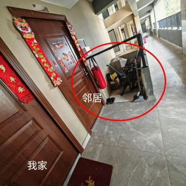 再宽敞都不够邻居放，真是无语了