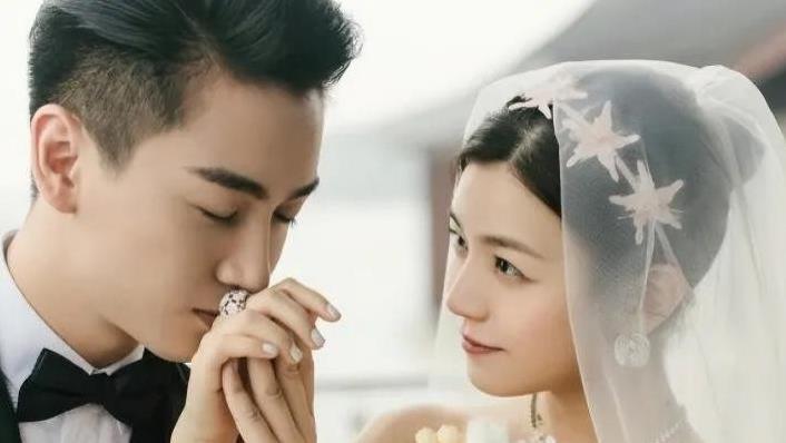 意外又在情理之中？官宣离婚21天后，陈晓与陈妍希不再“伪装”了