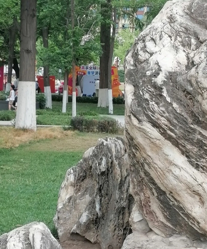 高考完的准大学生们，除了买手机，买电脑，做头发，出去旅行，别忘了一件重要的事情。