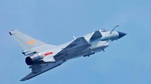 东南亚部分国家选择法国的阵风战机，却不选择我们的歼十，然后就批评这些国家想要与中