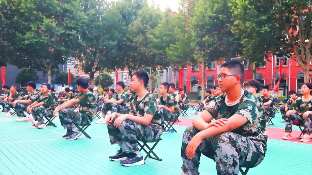 青春集结，星光闪耀！西安东方职业高级中学夏令营联欢晚会燃情落幕