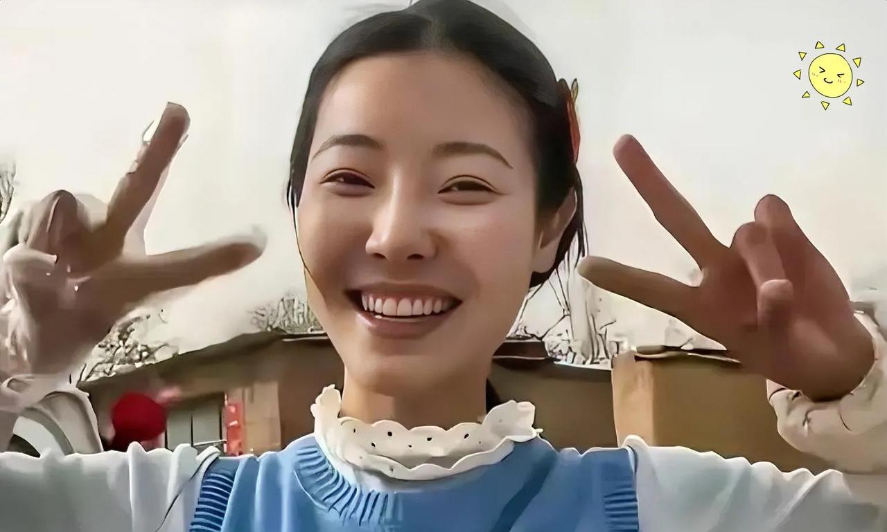 李富贵这几日
可能是全网最开心的人，
因为她的粉丝突破1000万了，这意味着她接