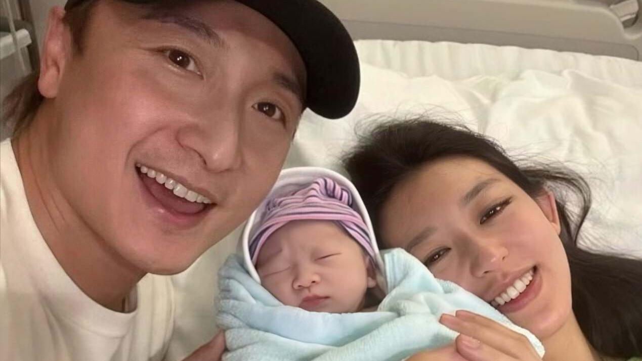 恭喜！香港知名男星宣布妻子平安生女，经济无压力计划生三胎