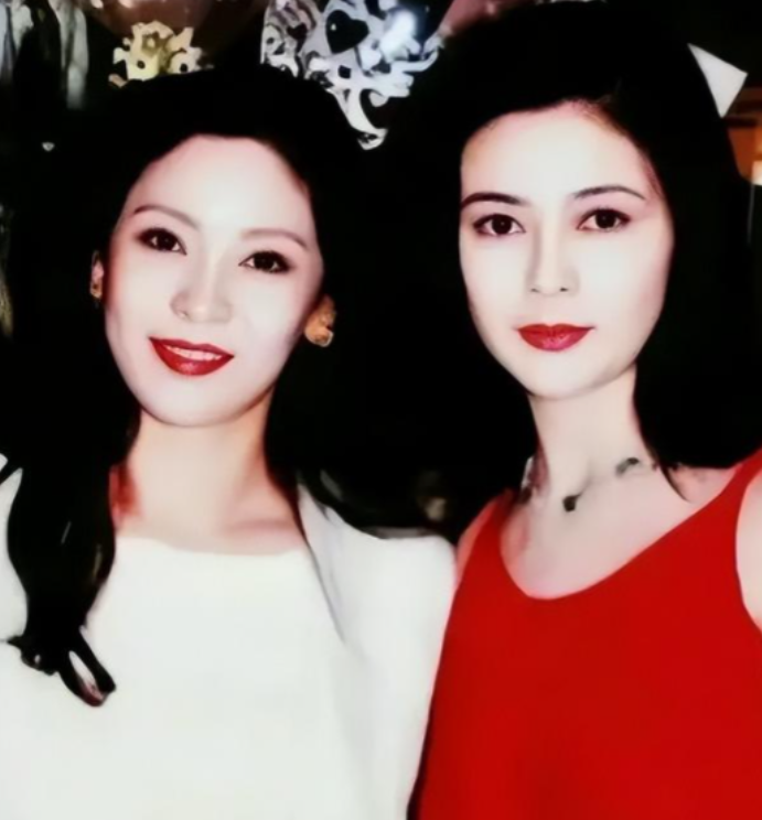 当年，向华强花1.3亿买下一颗钻石送给关之琳，向太陈岚知道后约关之琳出来，一见面