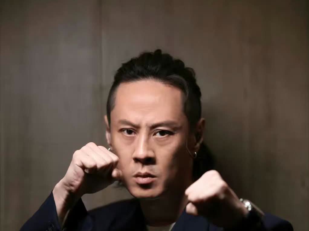 恐怕梁洛施又要掉进另一个“深渊”，马浴柯不够李泽楷有钱就算了，面相也不怎么好，看