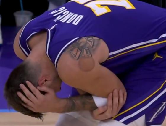 东契奇将终生无冠？
输马刺队之后，东契奇被各种批评，认为其有四大缺陷，防守差、速