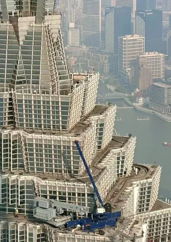 你吊我，我吊你，一层一层吊上去