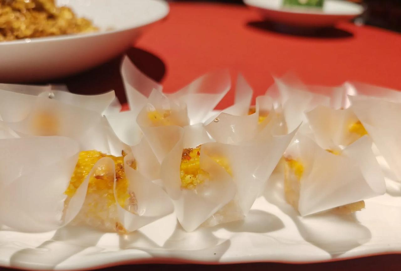 “禁酒令以后，好活了我们这些普通人，天天吃的星级酒店饭！”，昨天在某平台看到一个