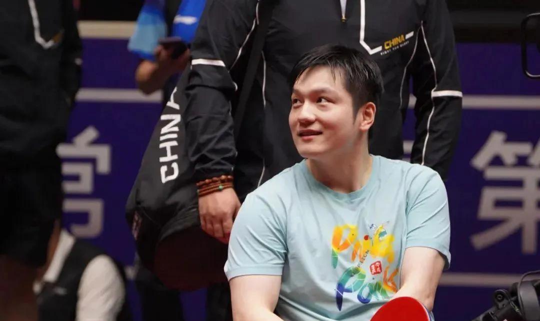 #樊振东回应乒超9连胜##热点解读##乒超# 
李武军 ：怎么评价乒超9连胜的成