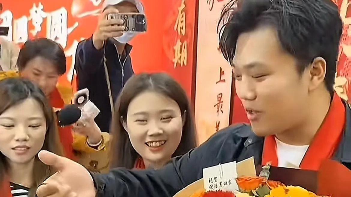 一声爸让谢岳等太久