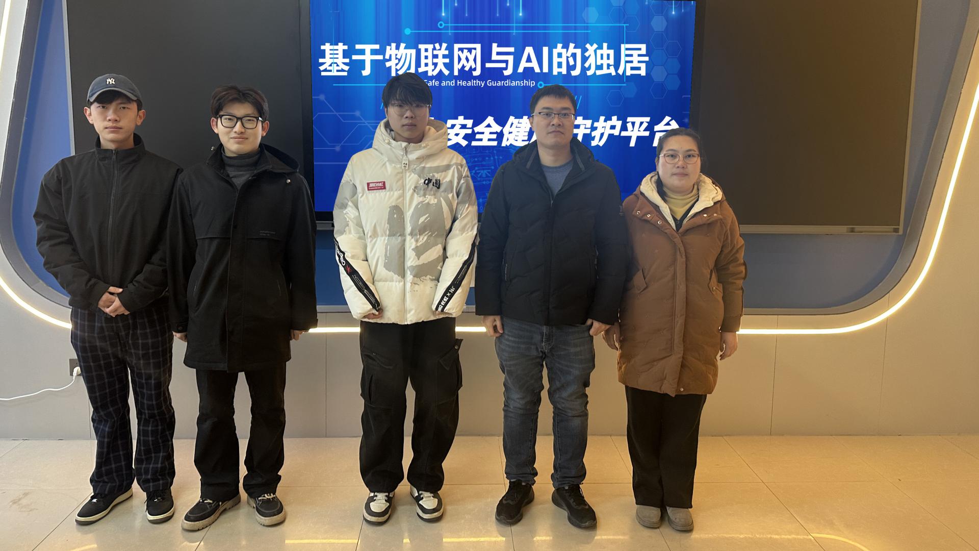 科技暖夕阳，青春显担当 —记华北理工大学轻工学院巩子尚与导师张彪的科创攻坚之路