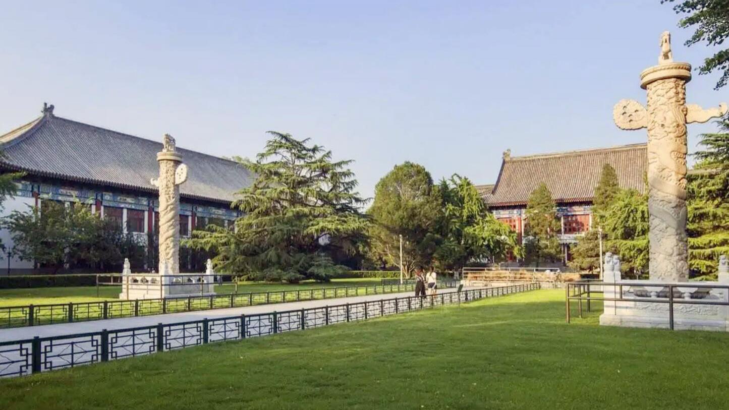 国内4所文科实力顶级高校：北大是“标杆”，南京是“根基”