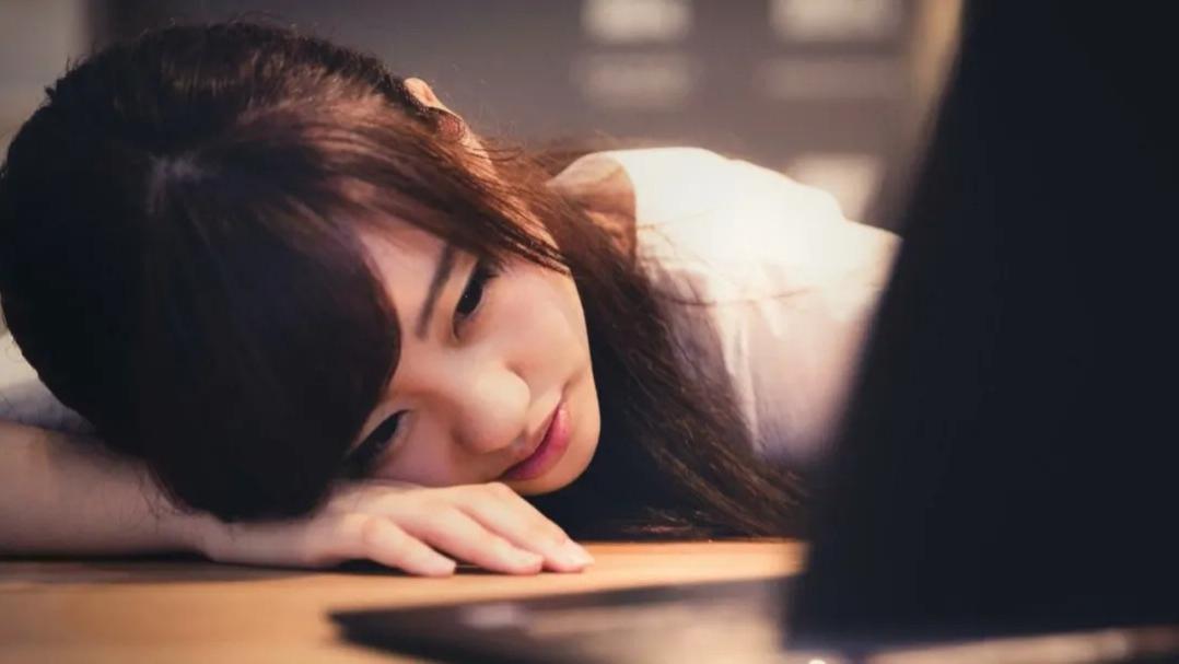 相亲男没看上我，故意聊敏感话题让我拒绝他