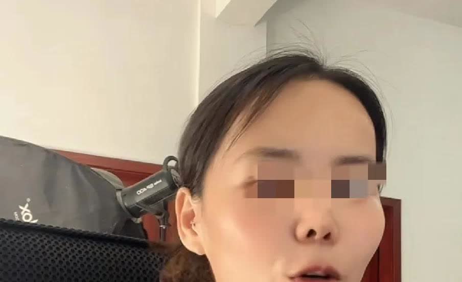 三石唱衰二八，说二八要结束了，再不结束已不可能了。

三石也希望二八快结束，