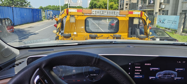 中招了威朗行驶途中熄火
早上出门办事，刚出小区门口发现踩油门没反应，当前没注意看