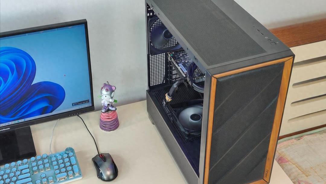 入选冷排机箱榜单，安钛克FLUX装机：科摩思内存亮眼，颜值全在线