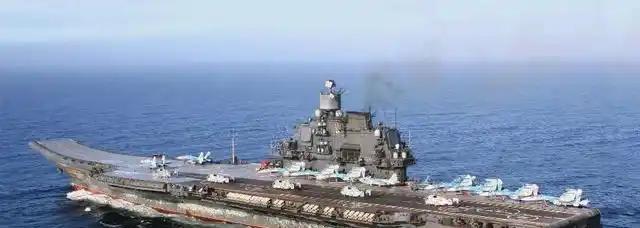五常中唯一不能造航母的国家，军力很强大，美国再嚣张也不敢惹。五常国家基本算是军事