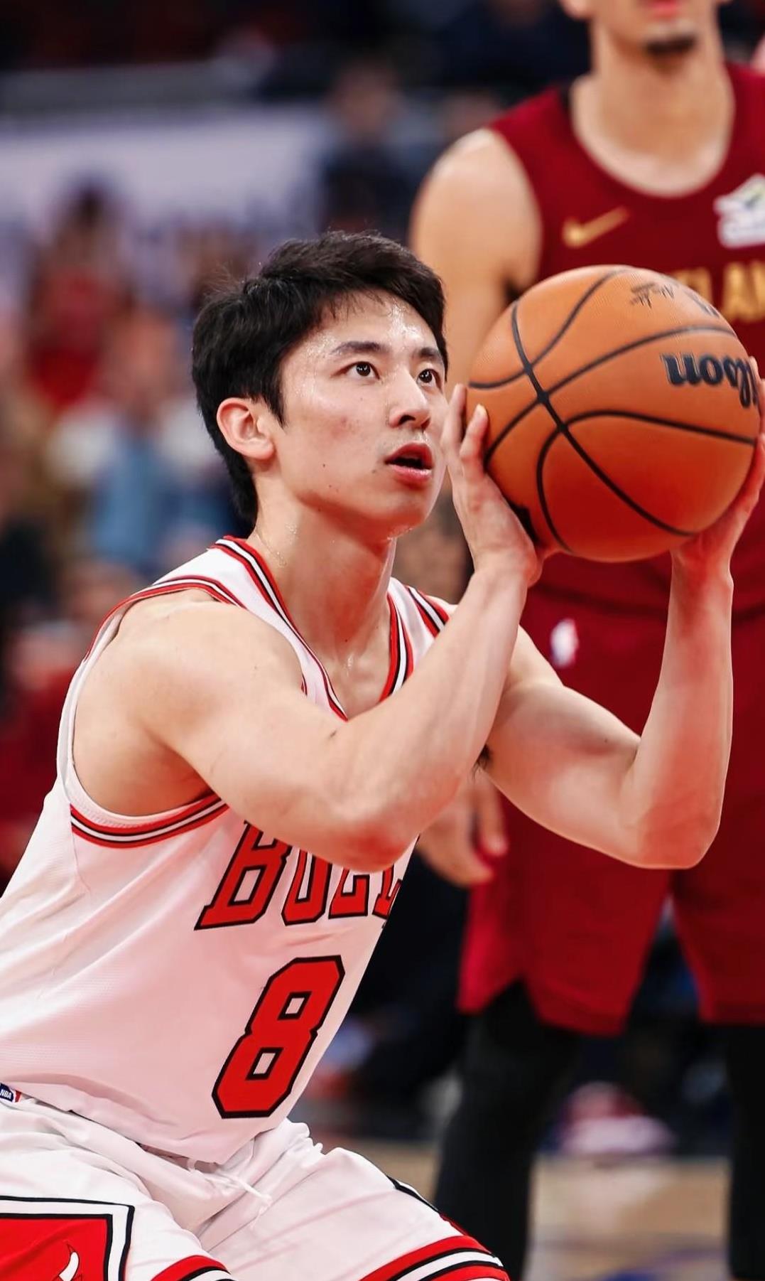 可别吹日本后卫河村勇辉了吧，北控旧将陈国豪在NBA场均13.5分，没被NBA选上