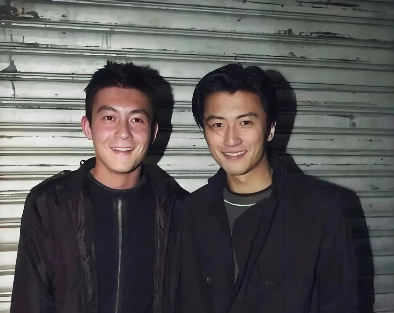 陈冠希和谢霆锋的合照，陈冠希和谢霆锋同岁，都是1980年生，谢霆锋比陈冠希还大一