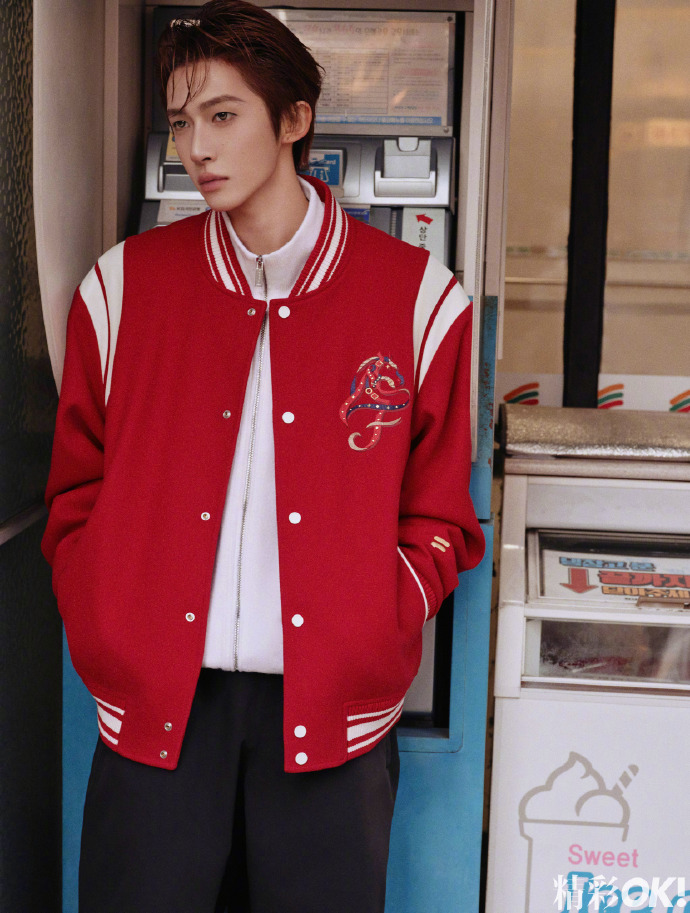 刘宇精彩OK开年刊封面
行走的衣架子