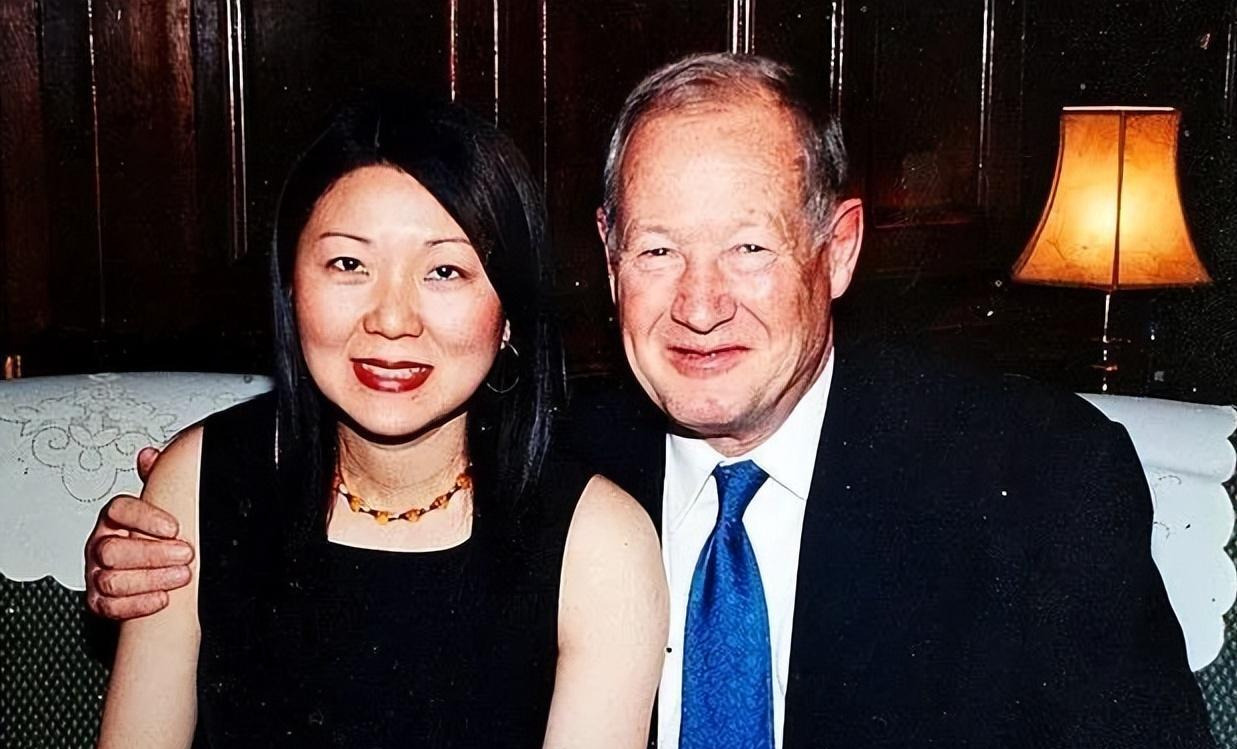富豪娶妻引争议，遗产分配出乎意料









我的天呐，你绝对想不到这富豪
