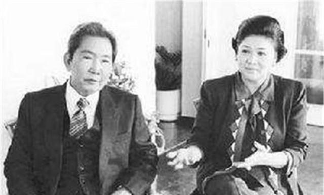 他贪100多亿，美国答应让他避难，结果刚下飞机300箱行李就被扣留
权力的游戏往