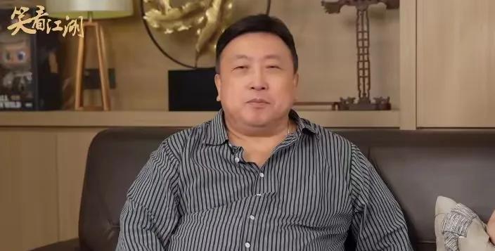 王晶导演在节目中竟然爆料发哥有腋臭，以至于和他合作的关之琳受不了那个味道，直接跑