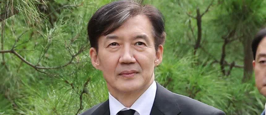 曹国申请恢复党籍，24日将拜访前总统文在寅

因光复节特赦获赦免的前曹国革新