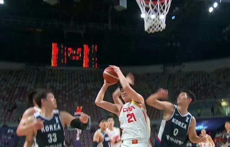 中国男篮严密布控出奇效胜利在望，韩国男篮半场远投11仅中2士气受挫！
8月14日