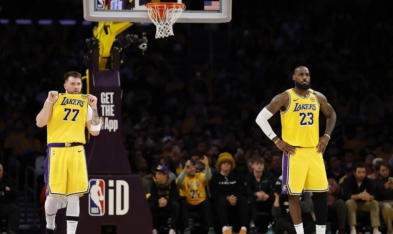 NBA新赛季揭幕战+圣诞大战官宣！詹杜库领衔，快船绿军意外落选
圣诞大战5场鏖战